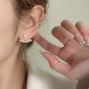 TIA-EARRING