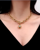 OLIVIA-NECKLACE