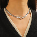 LILY-NECKLACE